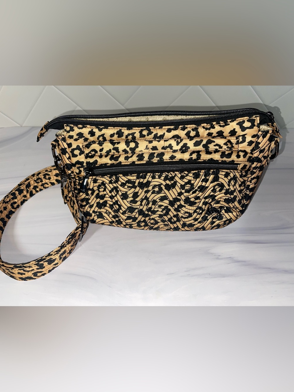 Lug Dash crossbody in Leopard print - excellent condition!